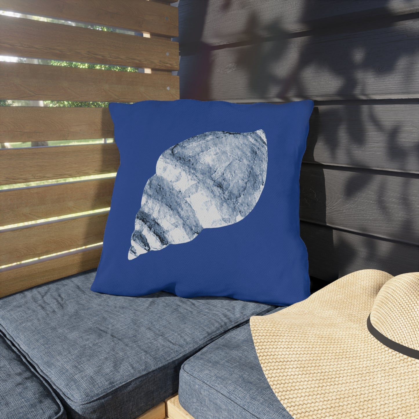 OUTDOOR PILLOW: SHELL DESIGN