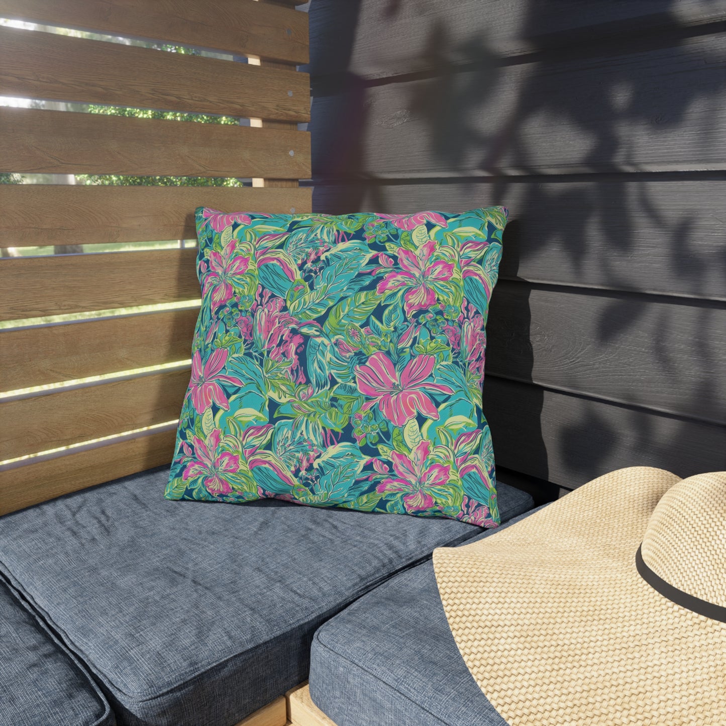 OUTDOOR PILLOW:  TROPICAL PATTERN