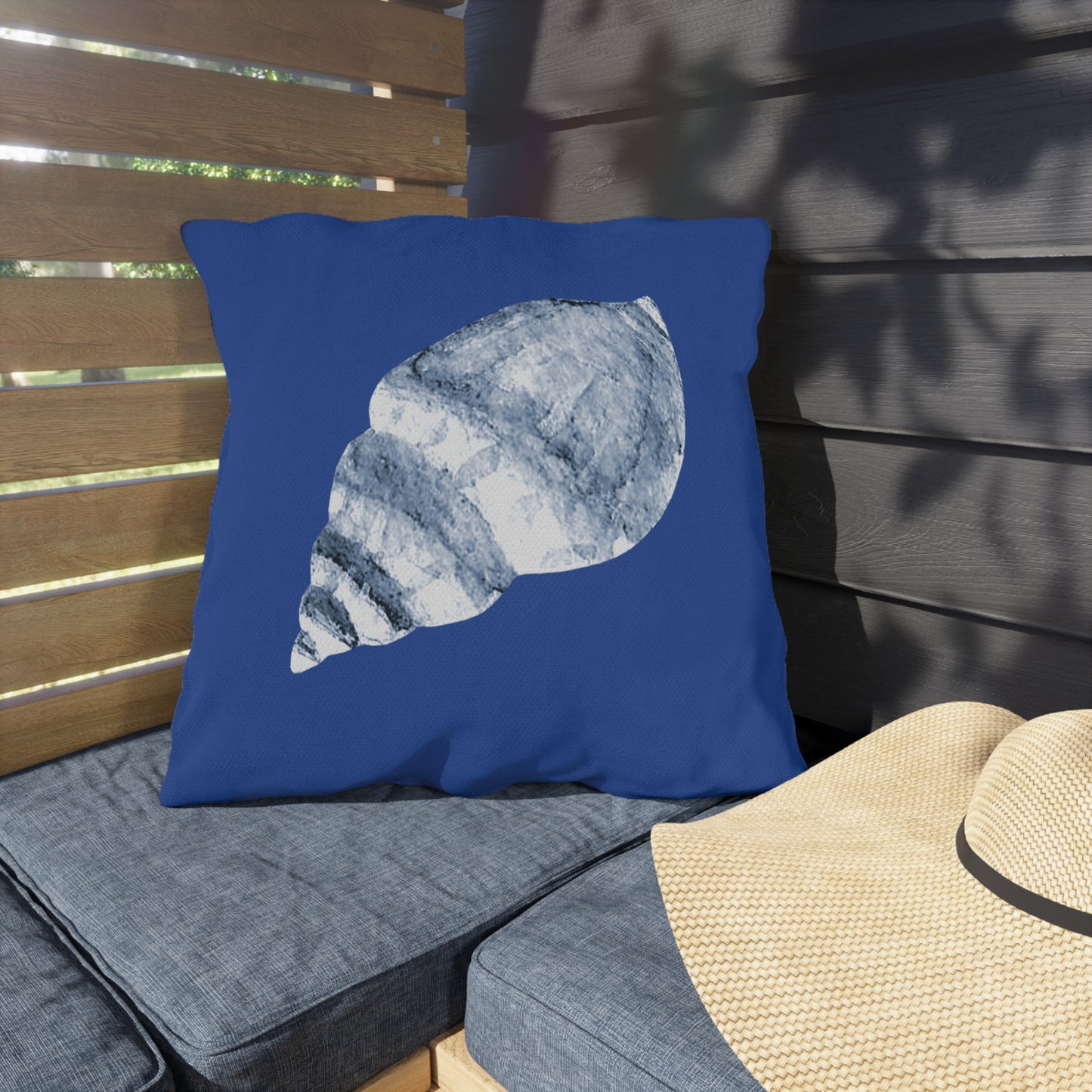 OUTDOOR PILLOW: SHELL DESIGN