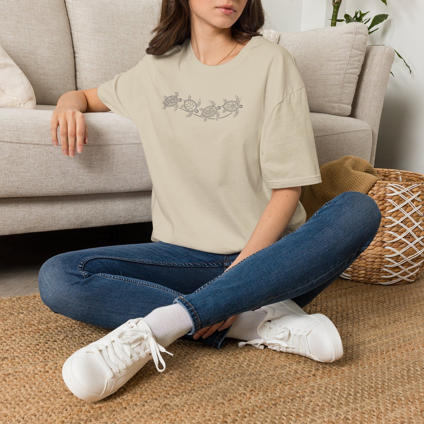 BLACKLINE TURTLES TEE