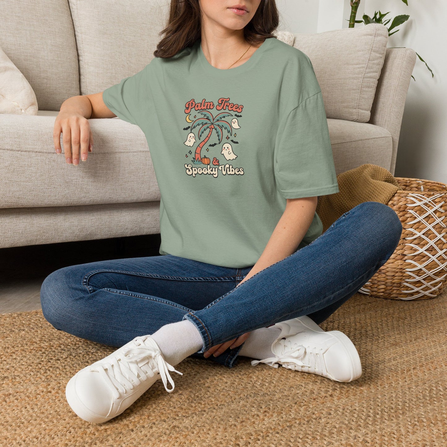 PALM TREES & SPOOKY VIBES TEE