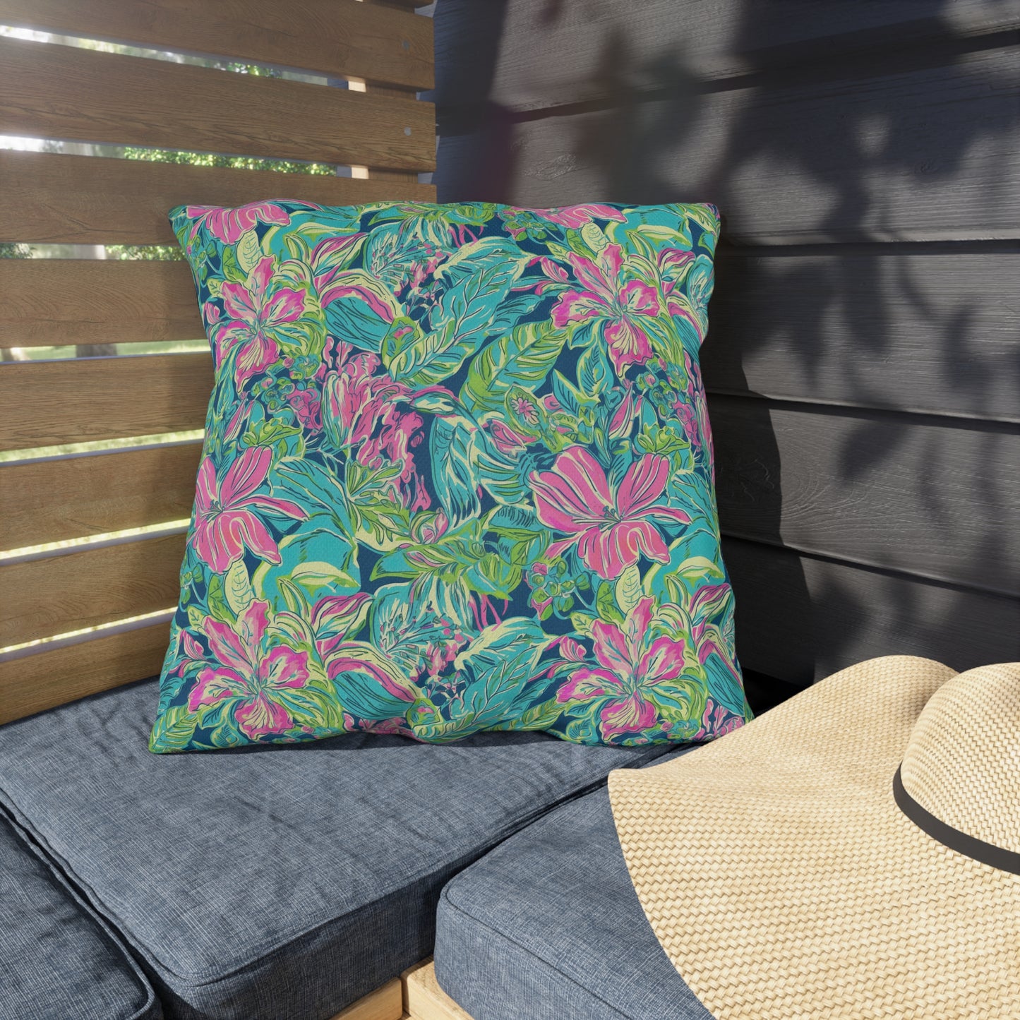 OUTDOOR PILLOW:  TROPICAL PATTERN