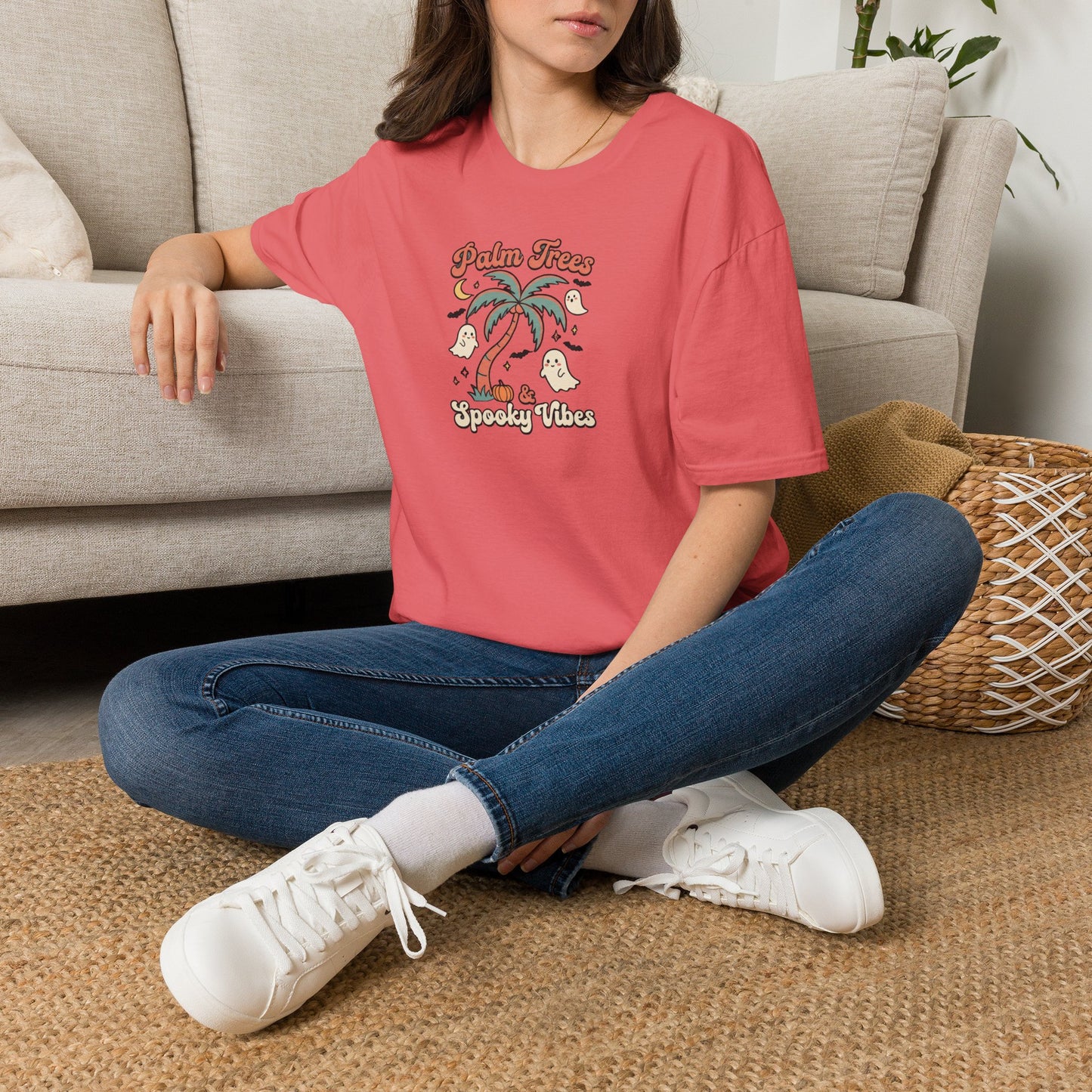 PALM TREES & SPOOKY VIBES TEE