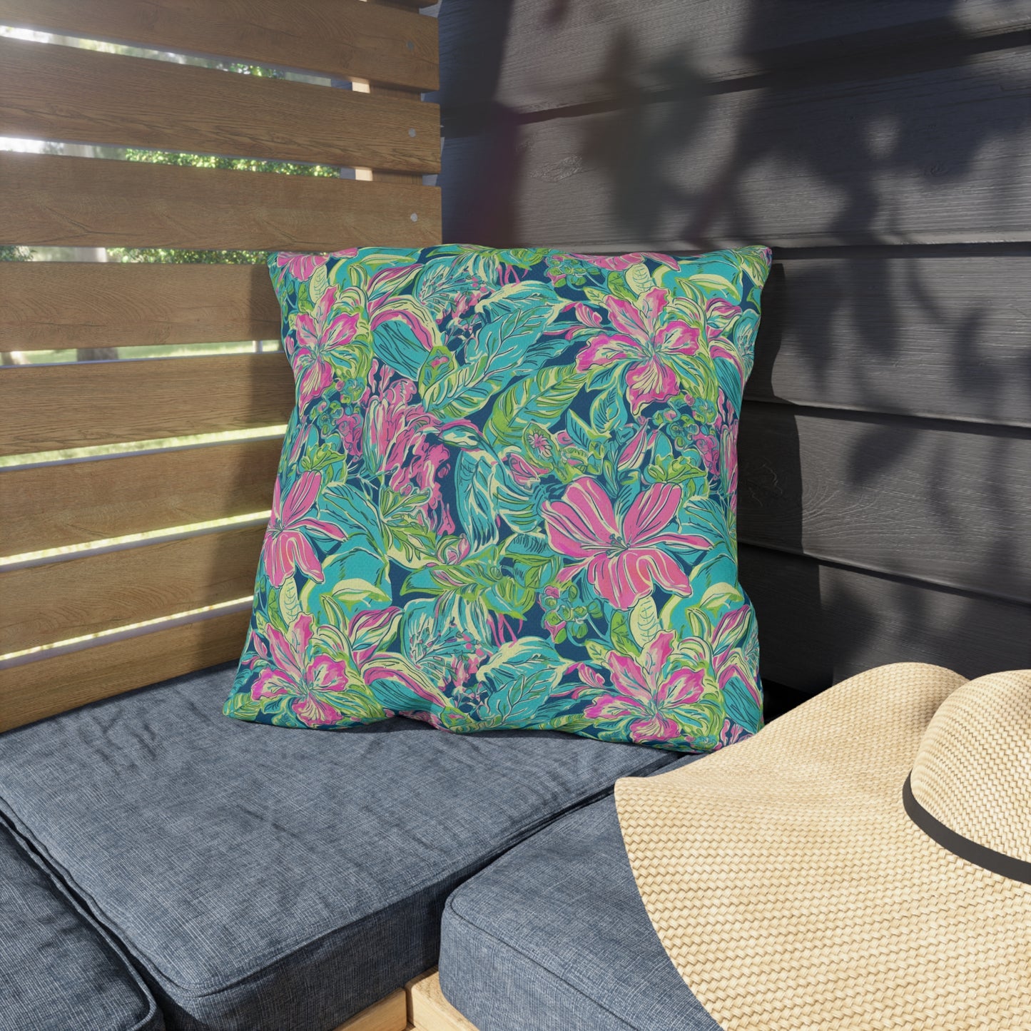 OUTDOOR PILLOW:  TROPICAL PATTERN