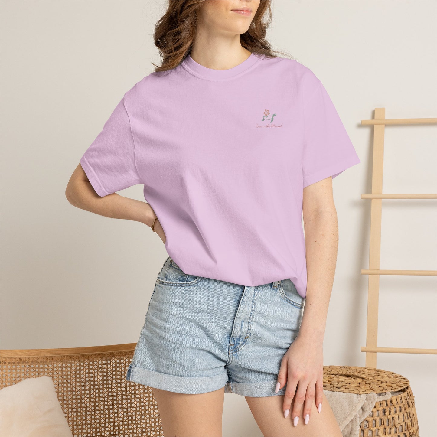 LIVE IN THE MOMENT TEE