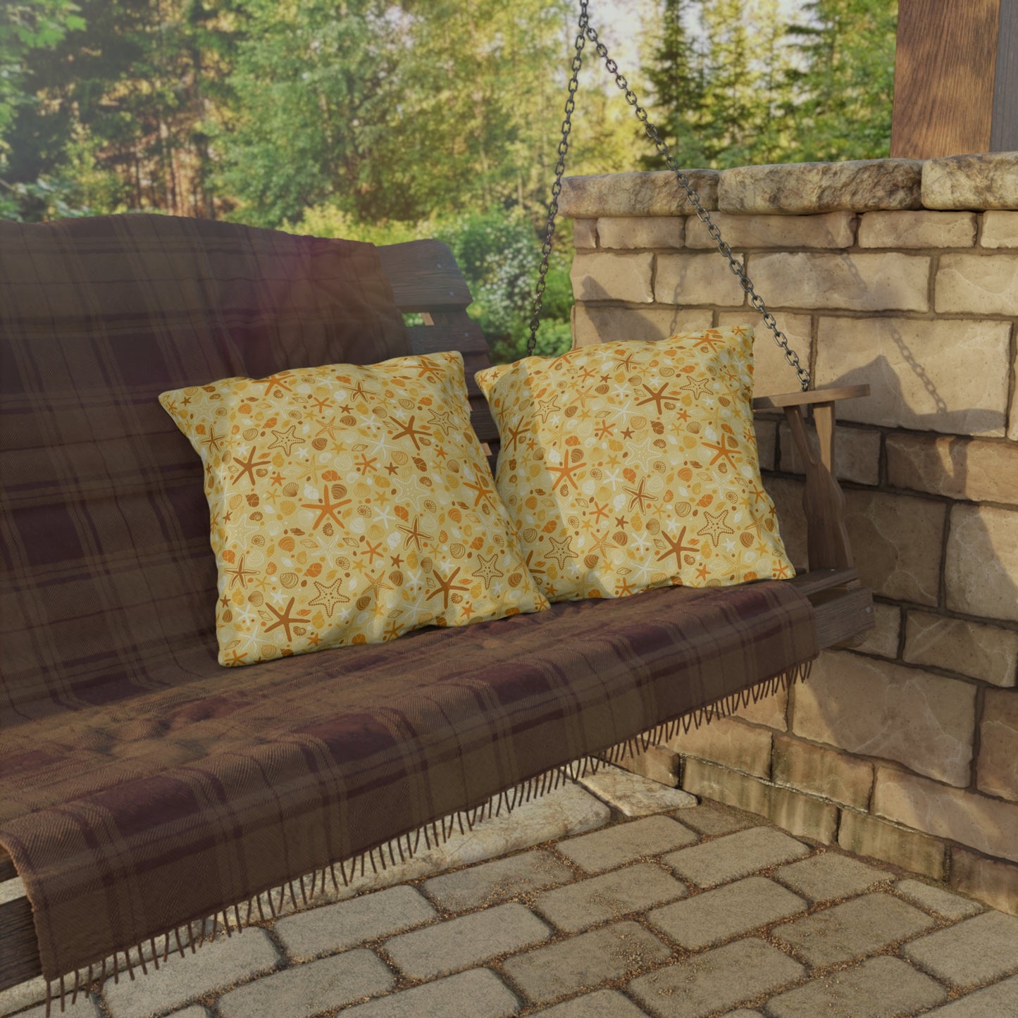 OUTDOOR PILLOWS: YELLOW STARFISH PATTERN