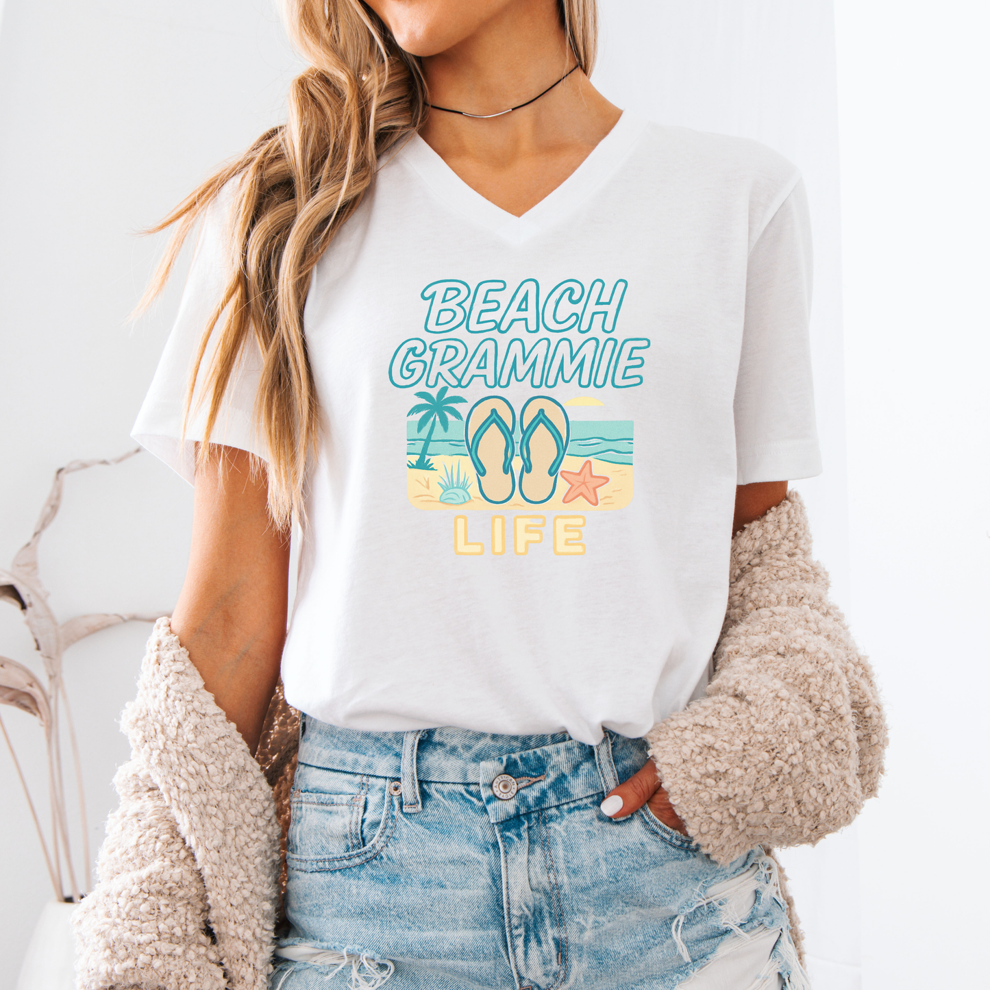 BEACH GRAMMIE V-NECK