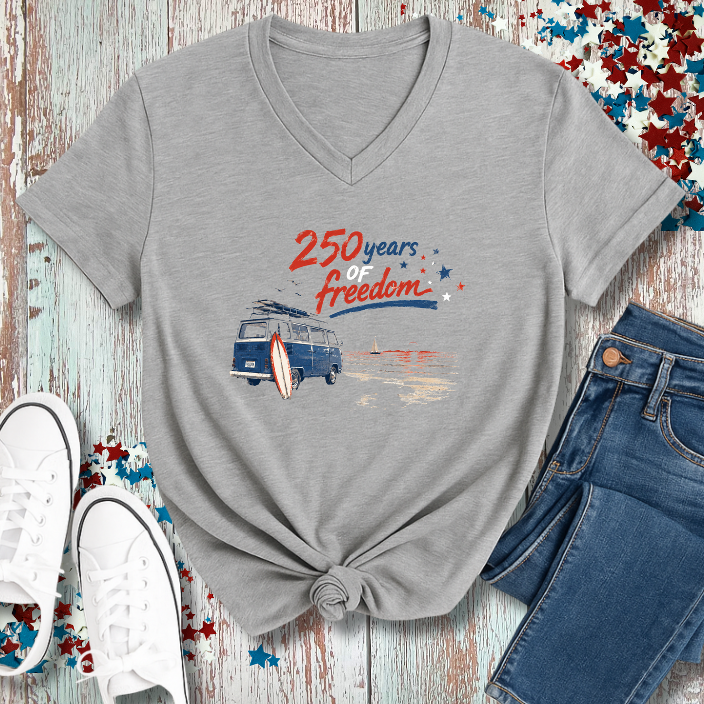 VINTAGE 60'S BEACH INDEPENDENCE DAY V-NECK