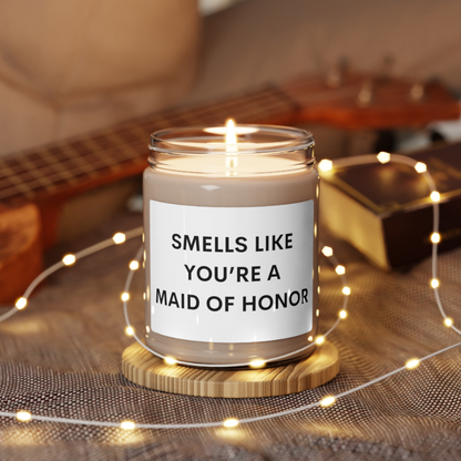 Bridal party candle with Smells Like You’re a Maid of Honor label