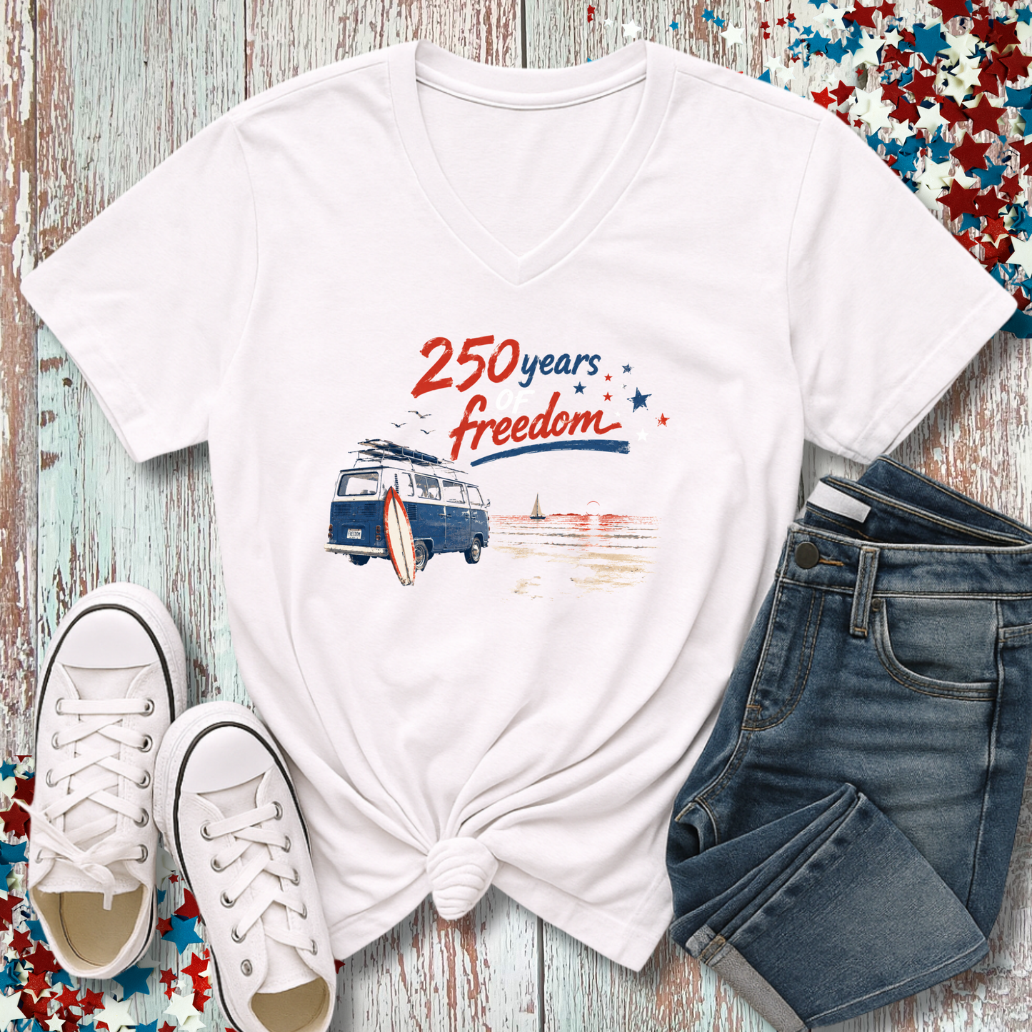 VINTAGE 60'S BEACH INDEPENDENCE DAY V-NECK